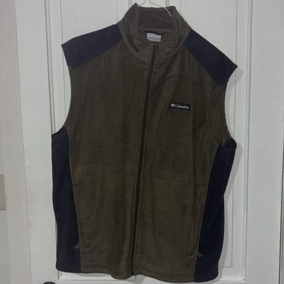 Columbia Men’s Steens Mountain™ Fleece Vest - Picture 3 of 6